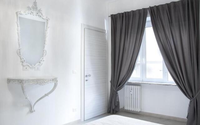 Gens Claudia, Vatican Luxury Apartments