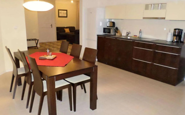 Karlova 25 Apartments