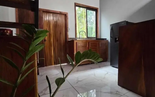 Happy Paradise Lodge