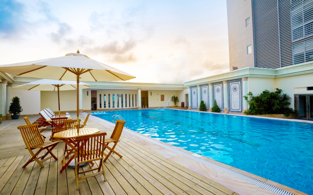 Zhuhai Charming Holiday Hotel