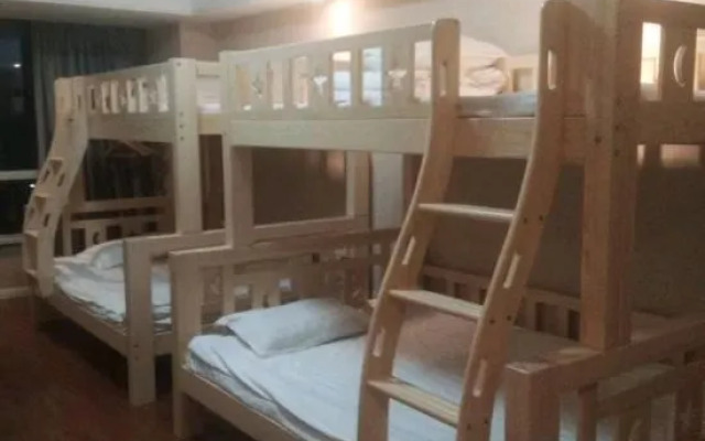 Siyecao Business E-sports Hotel (Tongshan Wanda Shop)