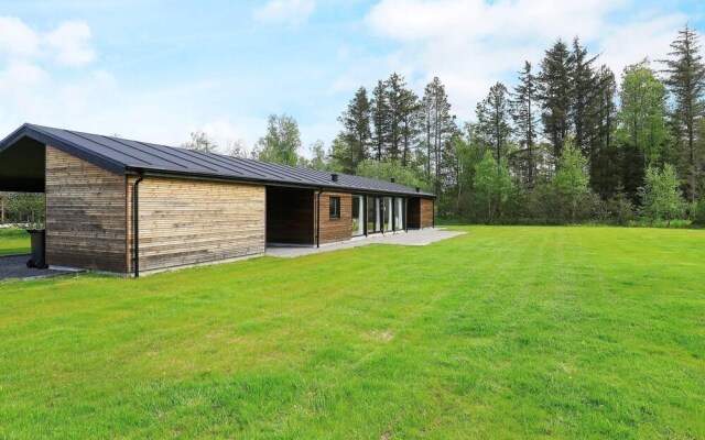 Lavish Holiday Home in Ålbæk With Terrace