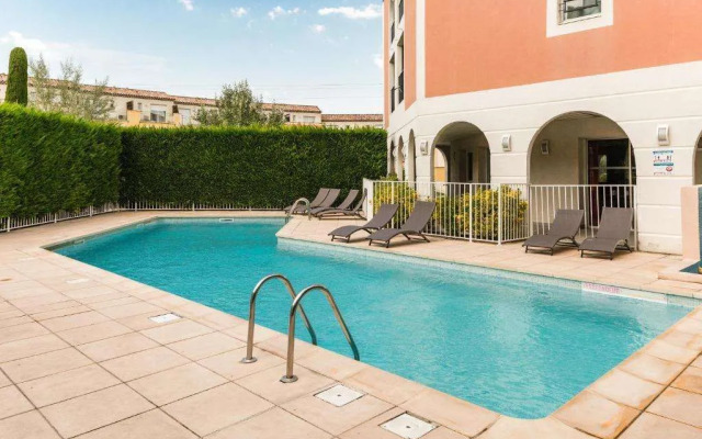 Appart'Hotel Garden & City Rousset