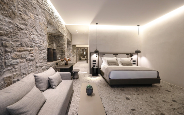 Aeonic Suites and Spa