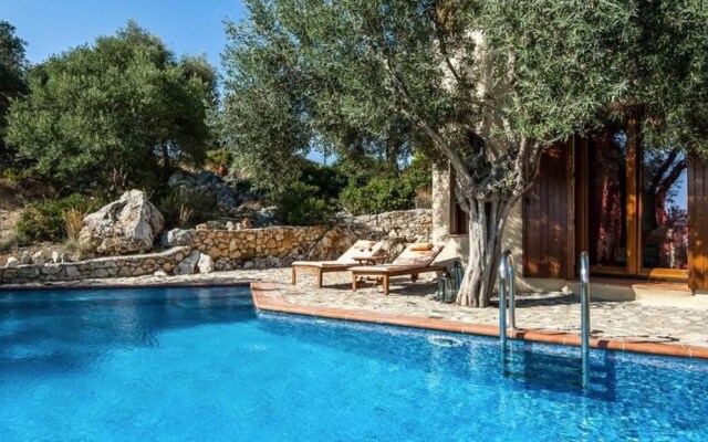 Poikilma Alonissos Villas Villa Elia 95m2