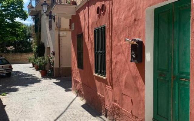 S236 - Sirolo, monolocale nei vicoli