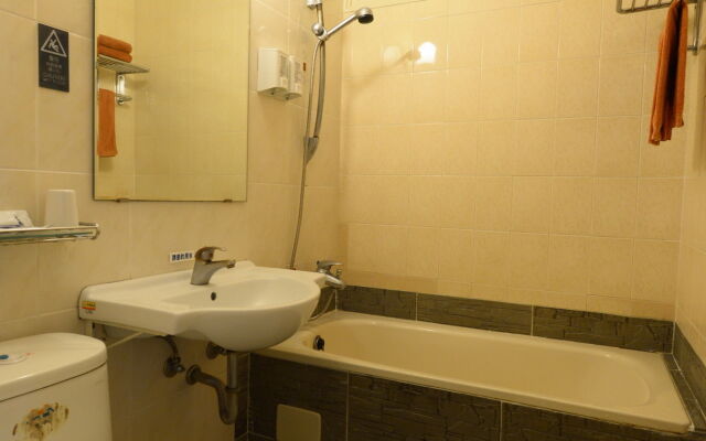 Hua Guo Hotel