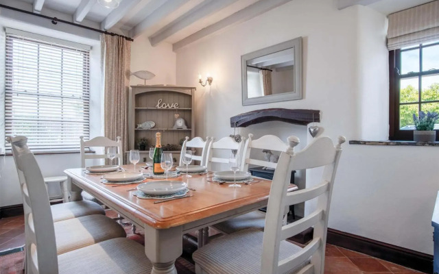 Tregoyr - 3 Bedroom Holiday Home - St Florence