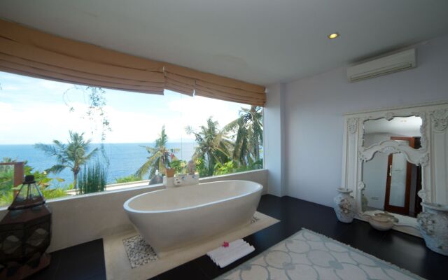 Malimbu Cliff Villa