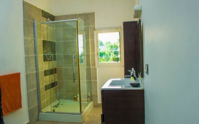 Room in Villa - The Elegant Villa Alexandre Near Ivato Airport.'