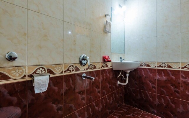OYO 4573 Apartment near BKC