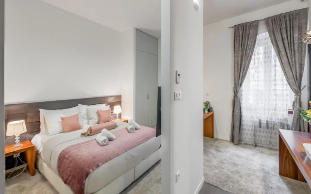 Starlight Luxury Suites