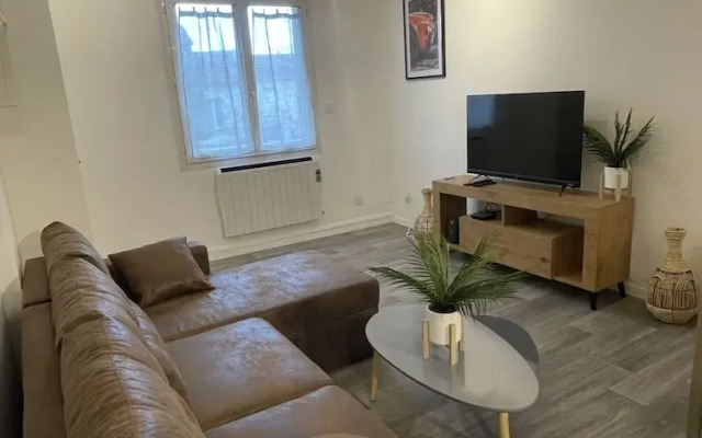 Apartment in Yvre-l'eveque Near Le Mans Circuit