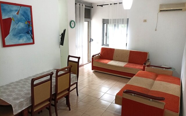 Quiet Apartment by the sea