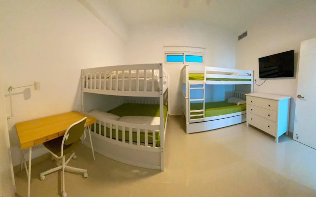 Spacious Apto With Spectacular Views Of The Beach