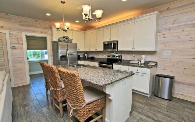 Romeo Beach by Youngs Suncoast