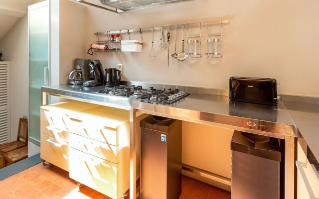 Boutique Holiday Home in Kruibeke with Garden