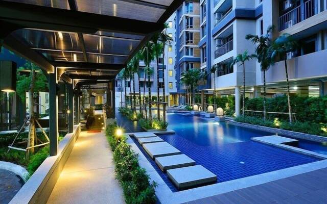 Locals Sathorn Siamese Nang Linchee Apartments