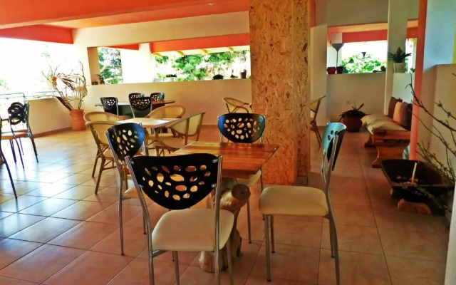 Sagini Hotel