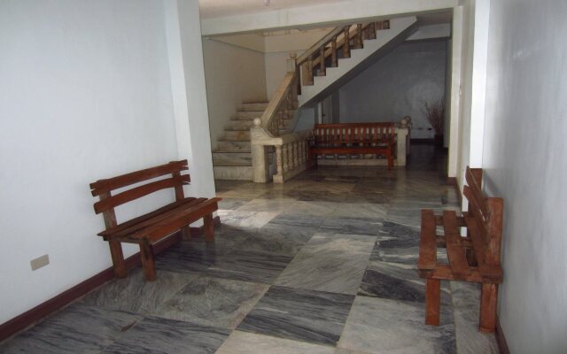 Pe're Aristo Guesthouse