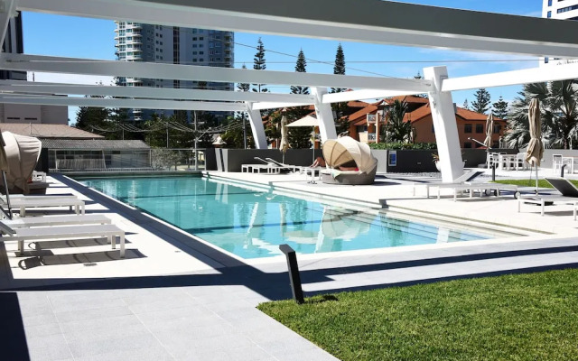 Heart of Broadbeach Walk to Everywhere