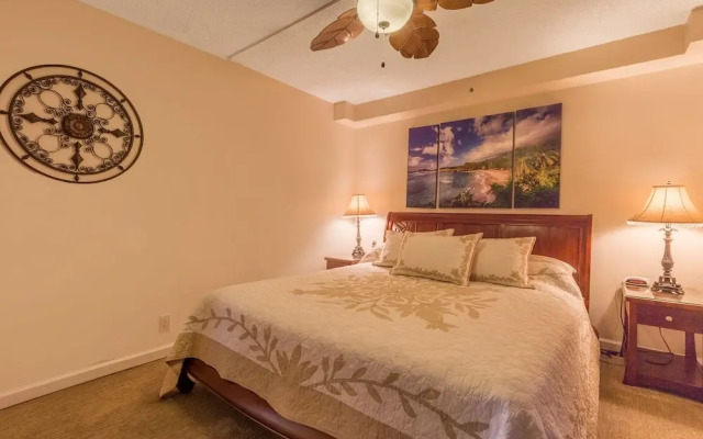 Valley Isle #205 1 Bedroom Condo by RedAwning