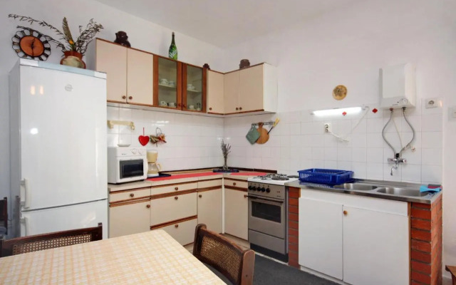 Apartments by the sea Mirca, Brac - 5655