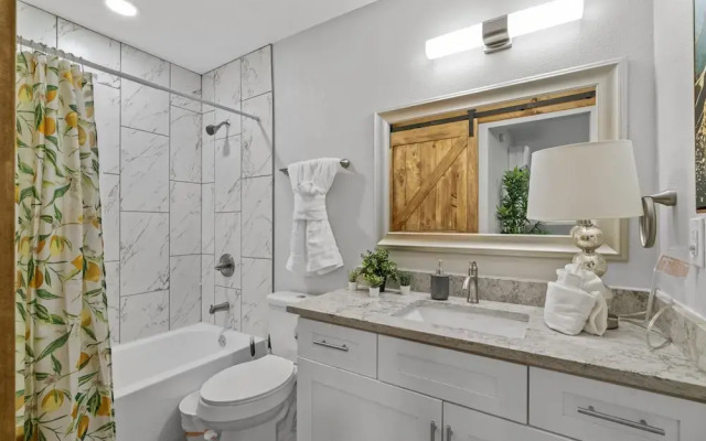 Stylish Studio Downtown Evonify