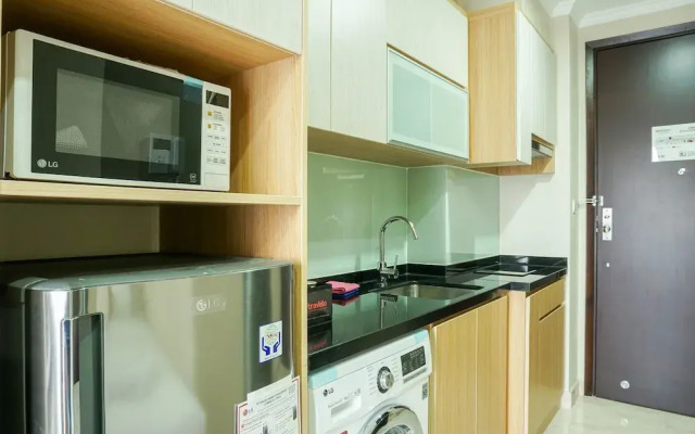 Tranquil and Well Appointed Studio Apartment at Menteng Park