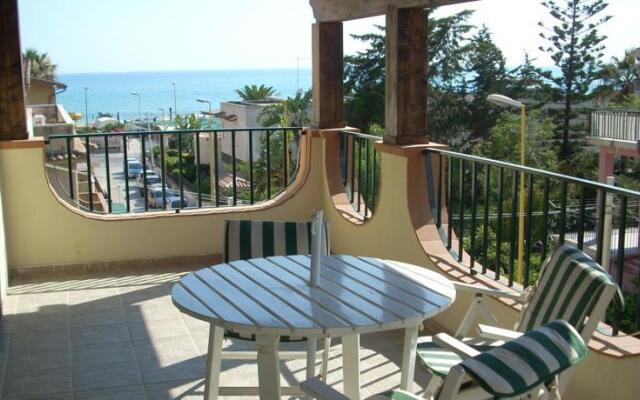 BEACHOUSE