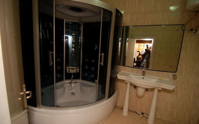 Elomaz Hotels, Abuja