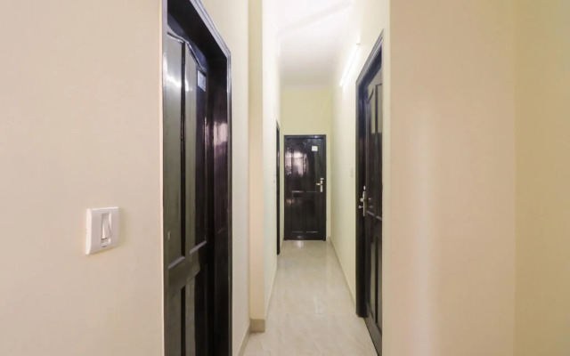 The Golden Bridge by OYO Rooms