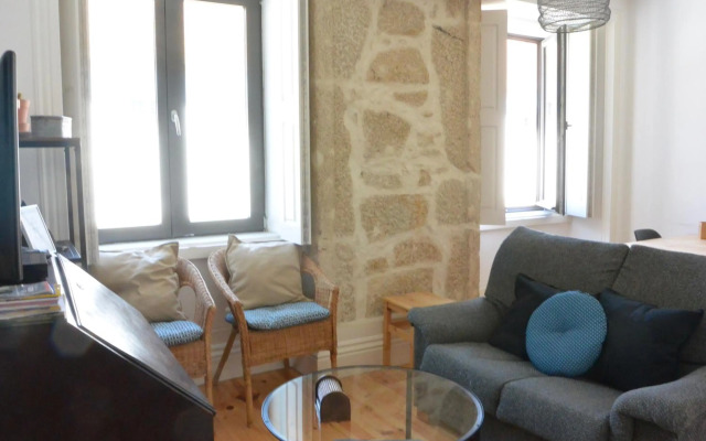 Sostoa Studio Porto, by Flat in Porto