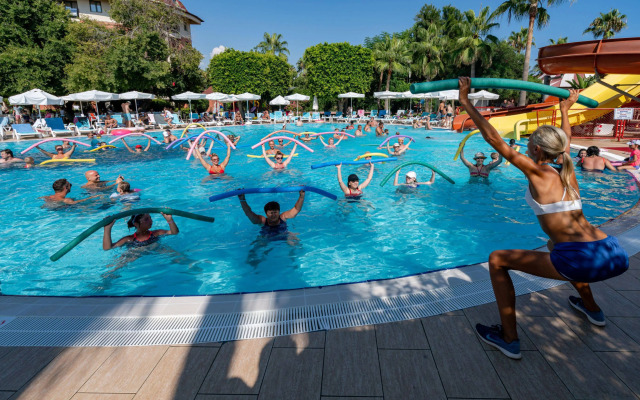 Palmeras Beach Hotel