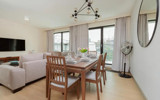 Moderna Central Apartment Gdynia by Renters