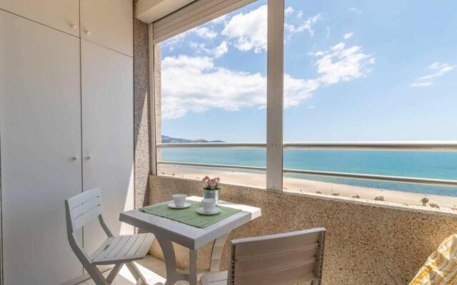 13-02 Bonito estudio con vistas al mar