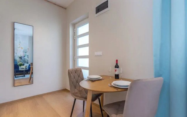 Nemes Apartment The Petite