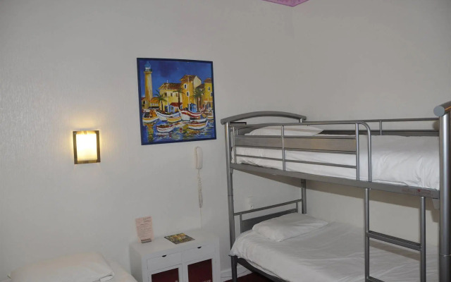 Sarl Hotel Cesar
