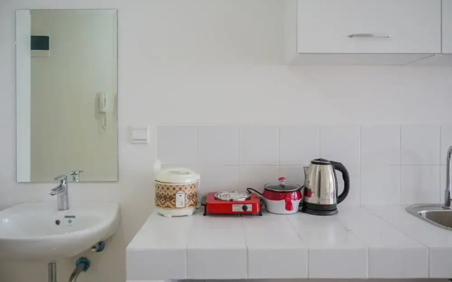 Comfy and Cozy Studio Silk Town Apartment