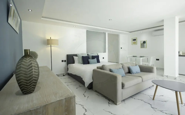 O'Beach Boutique Studios