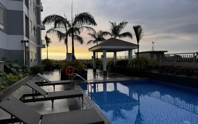 Beautiful 1bed condo Nr Airport, MOA, Makati, Bay