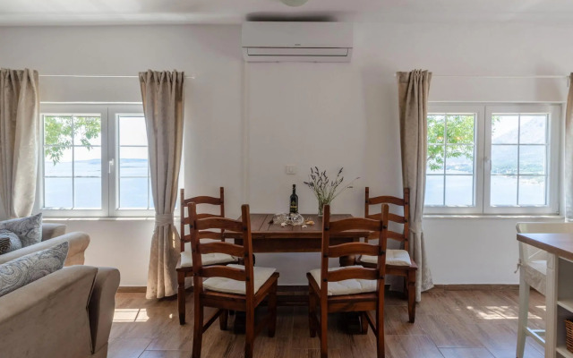 House Deja Blue in Orebic