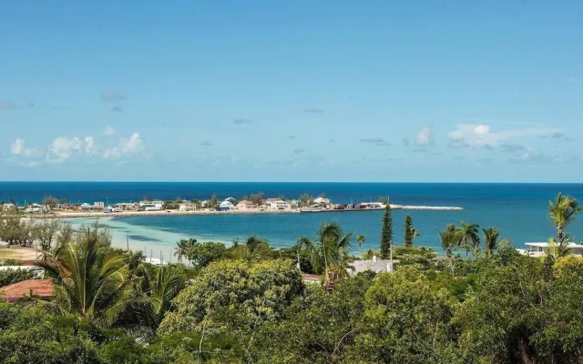 Buccaneer Hill Main House 5 Bedroom Home