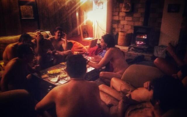 The Naked House Sabana - Hotel Nudista
