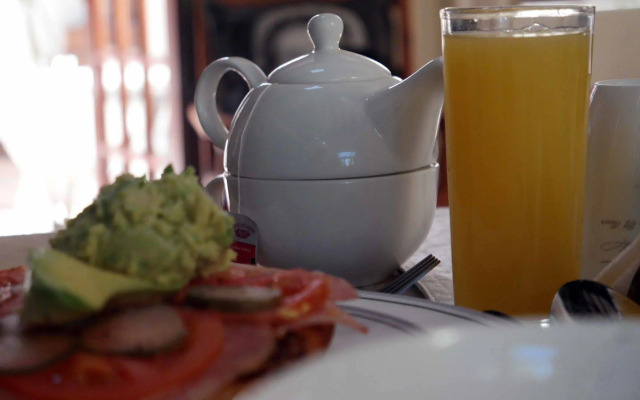 Tweyamo Guest House