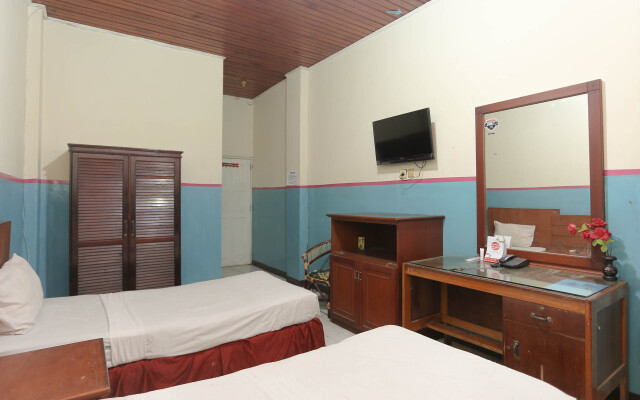 OYO 2057 Hotel Kharisma