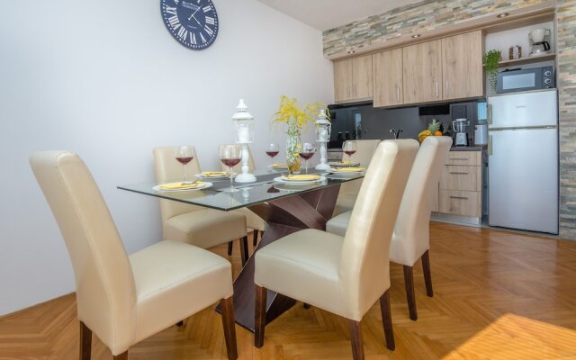 Apartment Radovic Nives