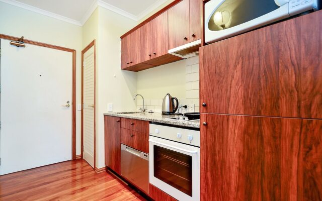 QV Harbour Affordable Apartment - 668