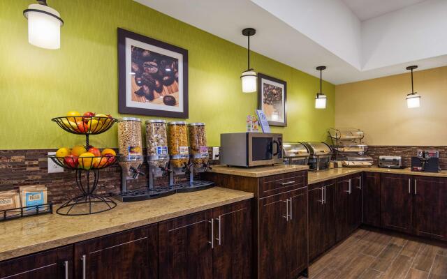 Best Western Plus Fresno Airport Hotel