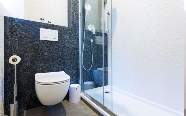 Starlight Luxury Suites